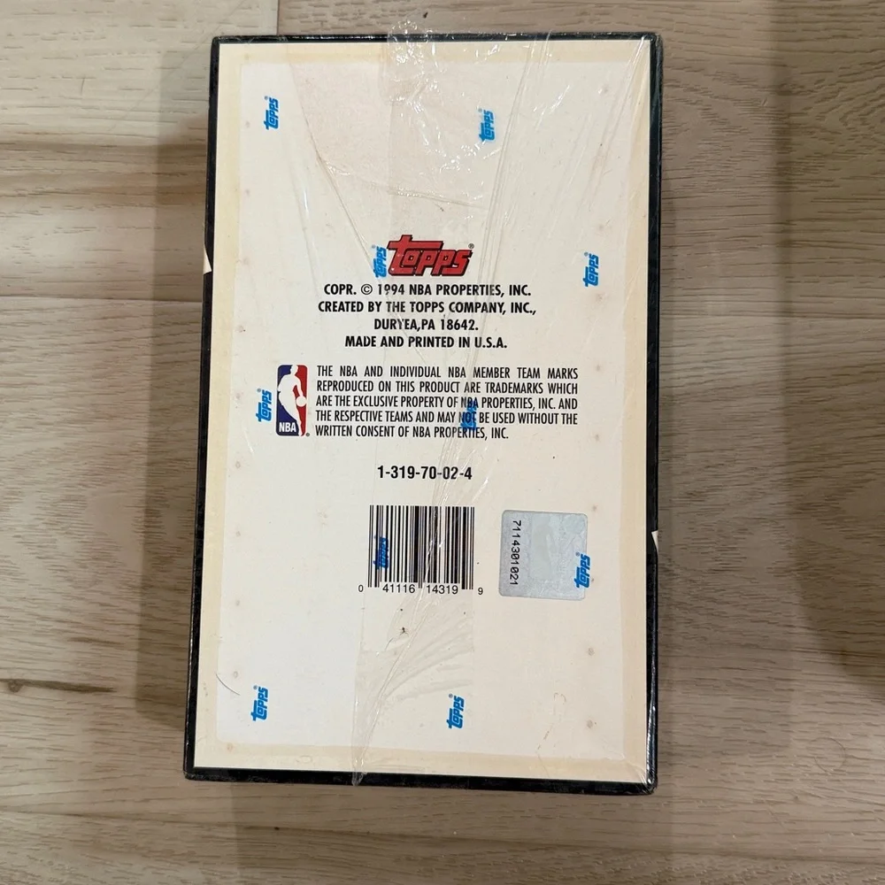 1994-95 TOPPS Basketball Series 1 box - Picture 2 of 4